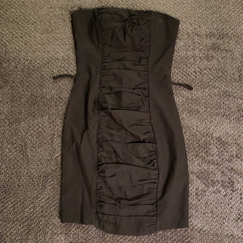 Strapless ruched dress